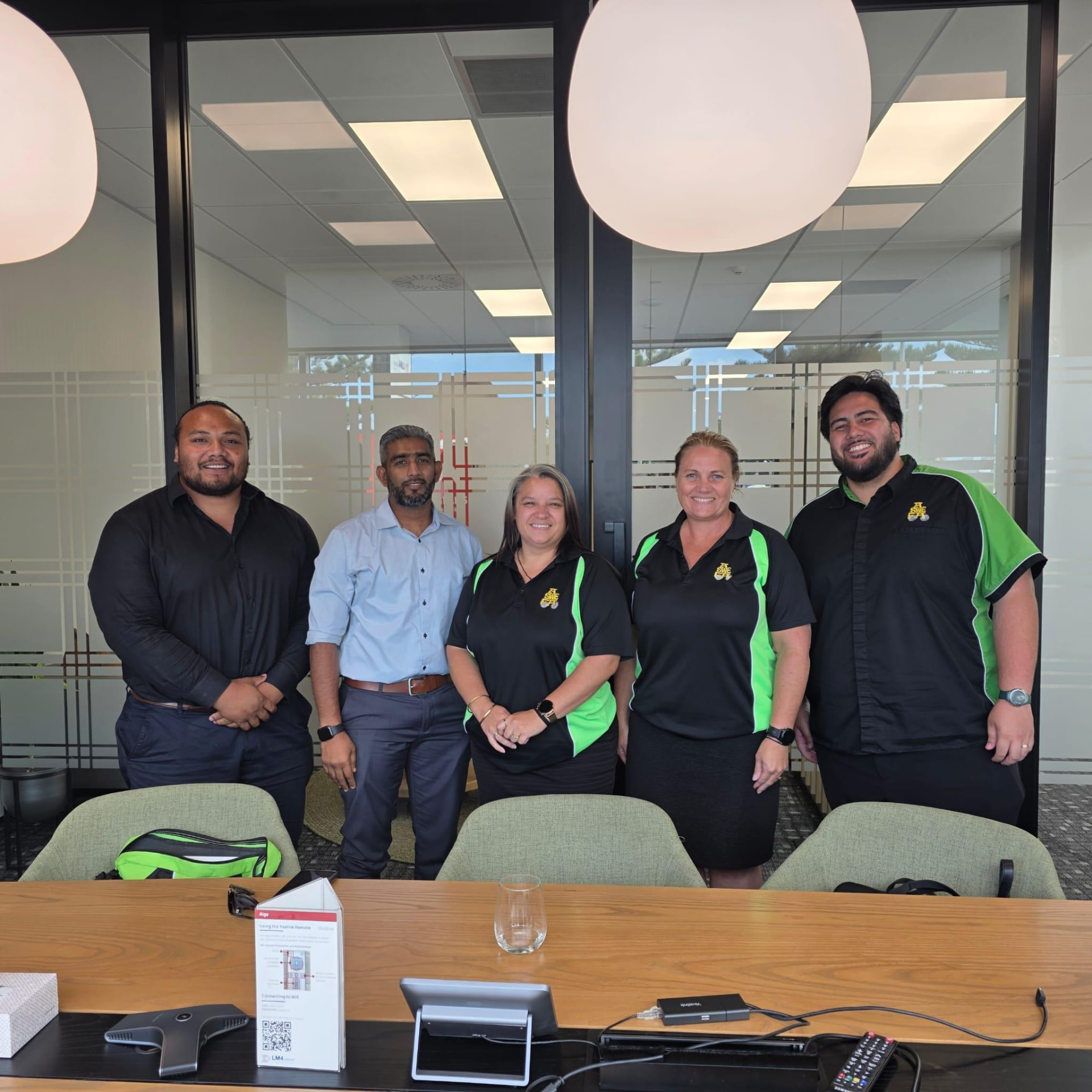 Oyonnx team meeting with a client team in the boardroom